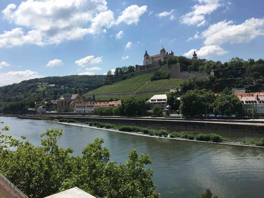 Ferienwohnung Weinbergsblick Optimale Stadtnaehe Ochsenfurt Exterior foto